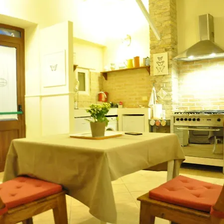 Piazza Mercato Bed & Breakfast 3*