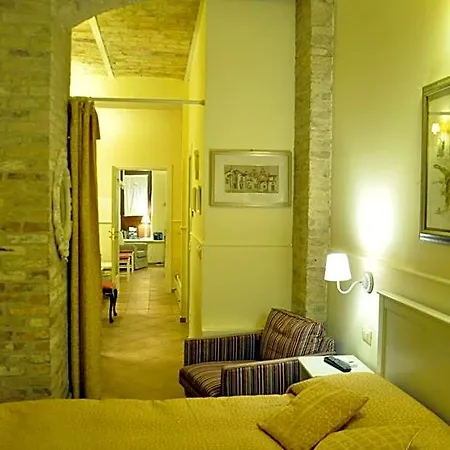 Hotel Piazza Mercato