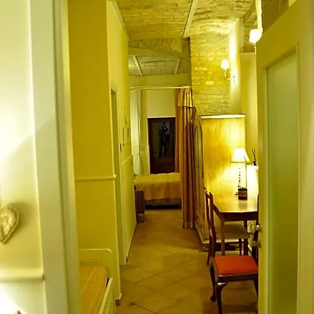 Piazza Mercato Hotel 3*